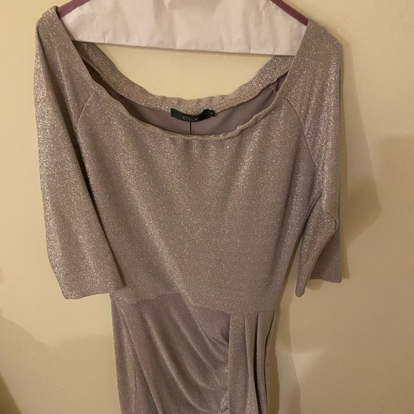 Sparkly, stretchy rose gold gown - Picture 2 of 7